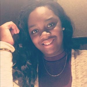 Meet your Posher, Derrisha